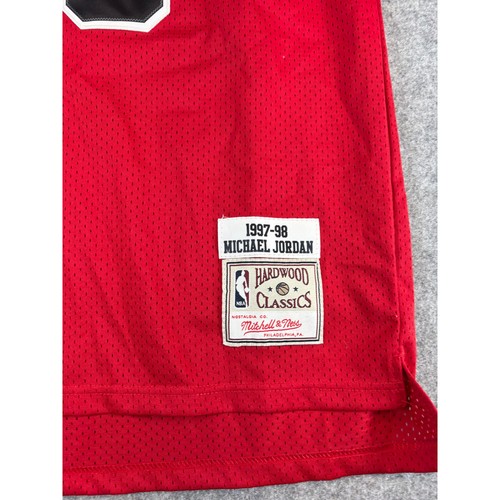 VTG Chicago Bulls Jersey Men 44 Large Red NBA 1997-98 Jordan #23 Basketball NWT - Picture 6 of 8
