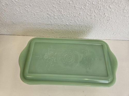 1940's Fire King Jadeite Philbe Refrigerator Dish with Lid - Picture 2 of 16
