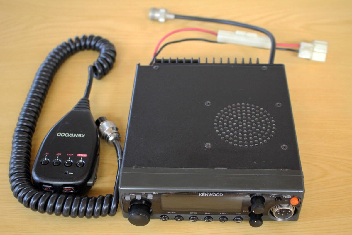 アマチュア無線機　KENWOOD TM-702（144/430MHz）動作品 KENWOOD TM-702 144/430MHz FM DUAL BANDER Ham Radio