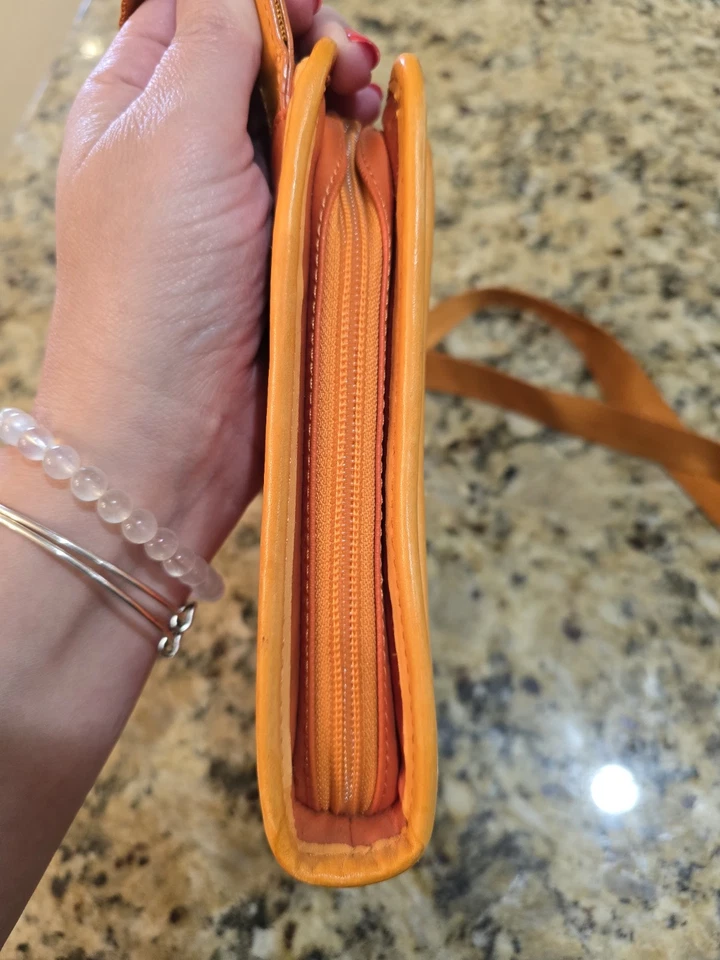 Bolso Bandolera Piquadro Pequeño Hombre Cuero Naranja 8X5.5 Foto 3 de 4