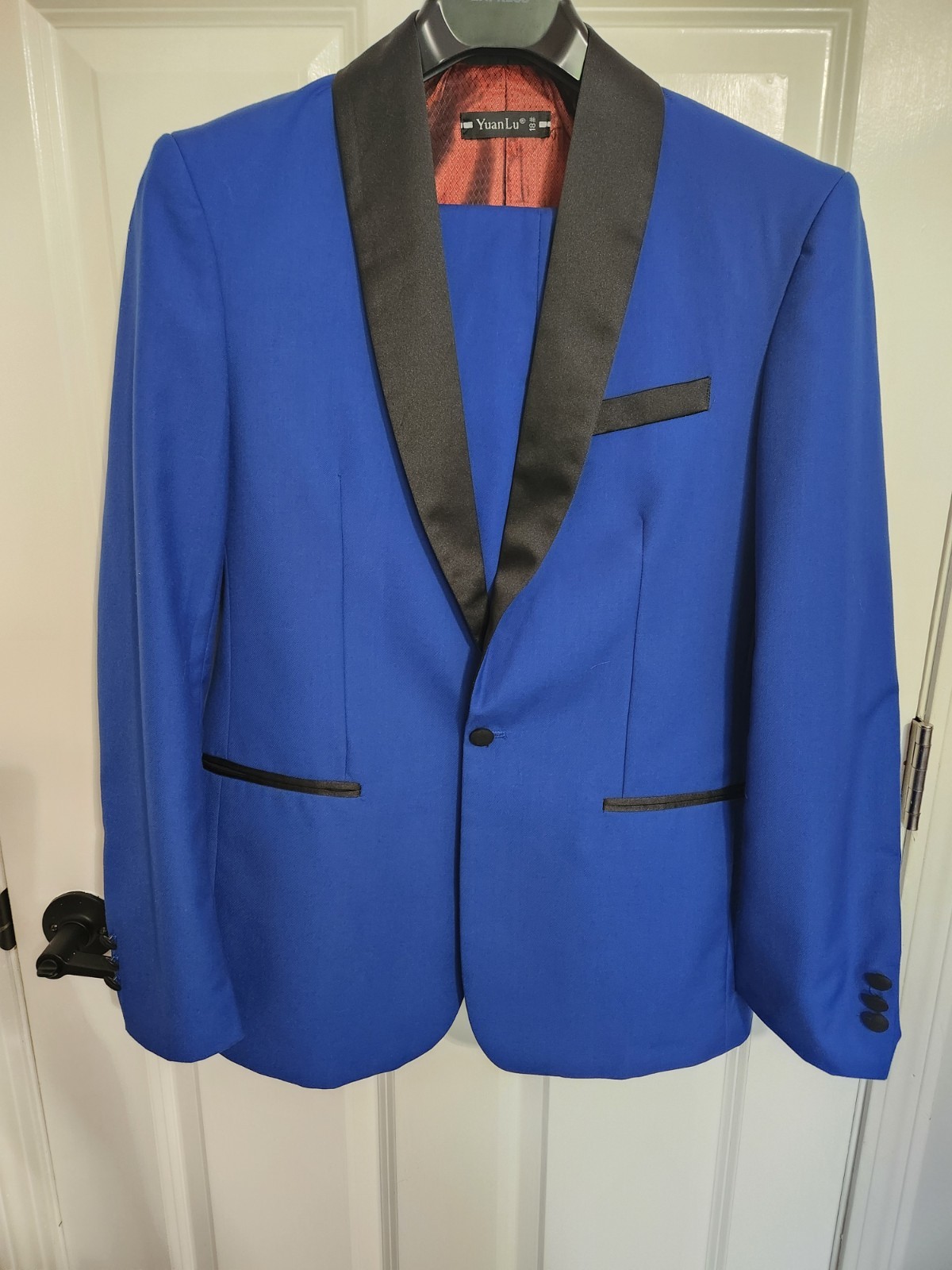 Picture 1 of 6