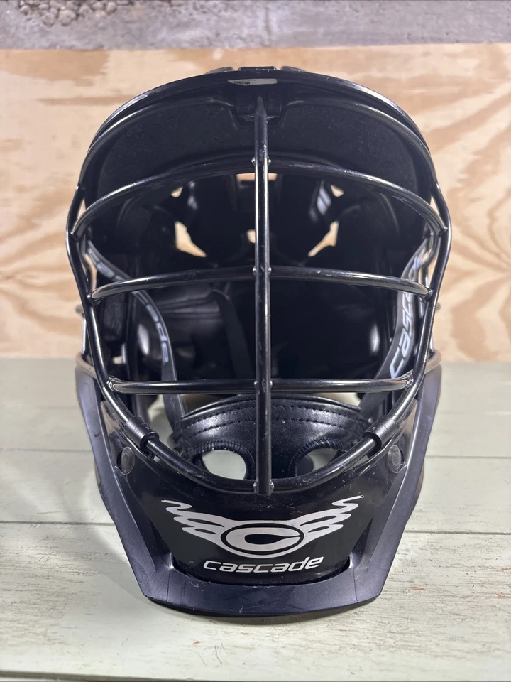 Cascade черный хоккей шлем OSFM модель S отличном состоянии  - Изображение 3 из 4