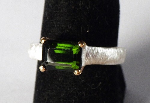 JEWELRY PIECES RING SILVER STROKE MATTE GOLD TOURMALINE GREEN STAIR CUT 57 18 - Picture 2 of 6