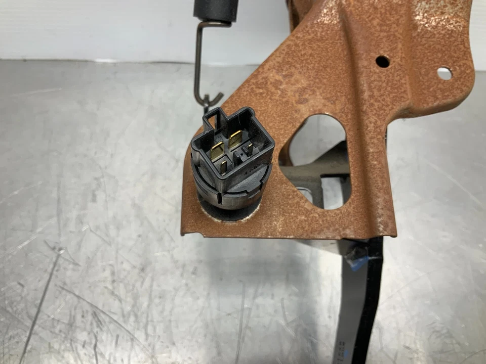 Conjunto de pétalos de freno principal Honda Pilot Foot 2009-2015 OEM Foto 3 de 4