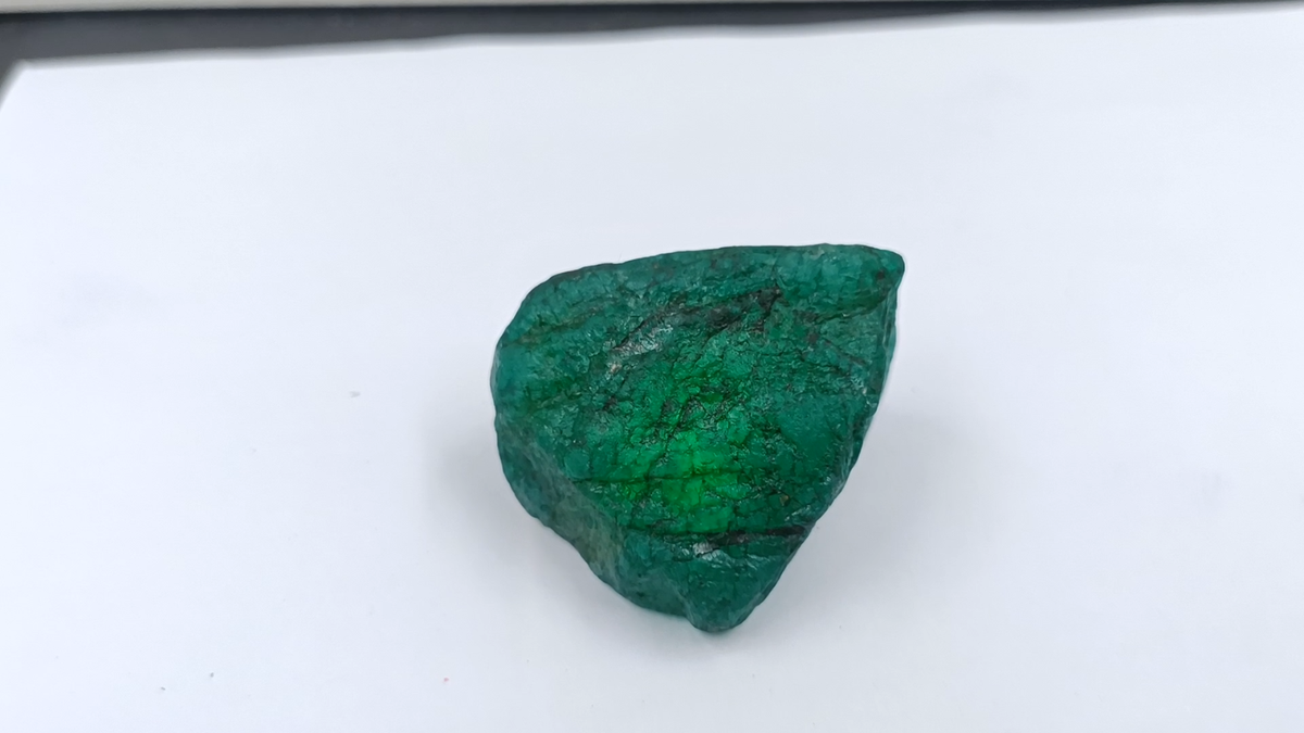 置物 pluie PIEDRA green Dyed 200-250 Ct Natural Green Emerald Rough Certified