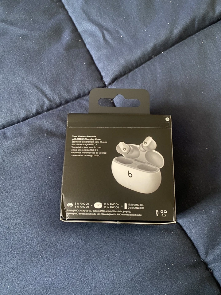 Beats Studio Buds con estuche de carga inalámbrica Foto 2 de 2