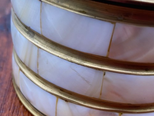 Antique 1920' Art Deco Brass Mother of Pearl Dish/ Pot/ Container/ Trinket Box - Picture 3 of 12