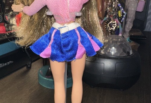 MGA Bratz Play Sportz Cheerleader Yasmin Puppe Ersatzrock - Bild 2 von 5