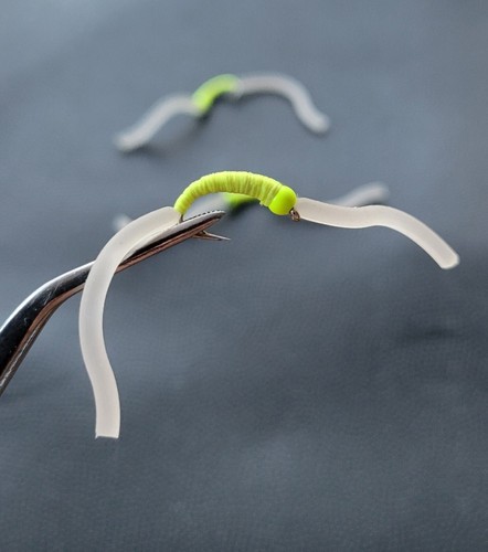 3x chartreuse body white SQUIRMY Worm Flies chart HOTHEAD Trout FLY Fishing #10