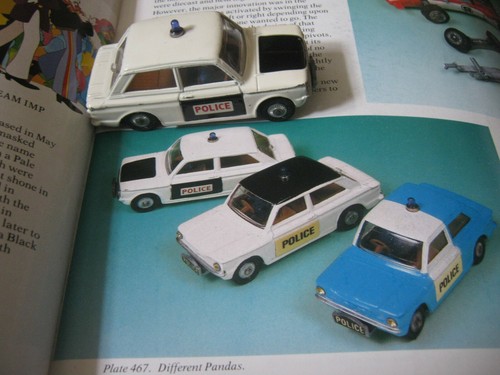 CORGI 506 PANDA IMP POLICE CAR 1969-72 NICE ORIGINAL CAR IN NICE ORIGINAL BOX   - Picture 2 of 12