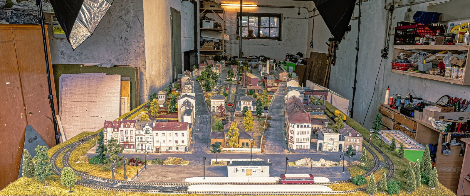 Bild 1 von 12