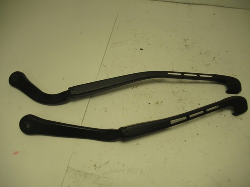 06-13 BMW 335i E92 E90 E91 E93 Front Left Right Windshield Wiper Arm Set OEM - Picture 9 of 9