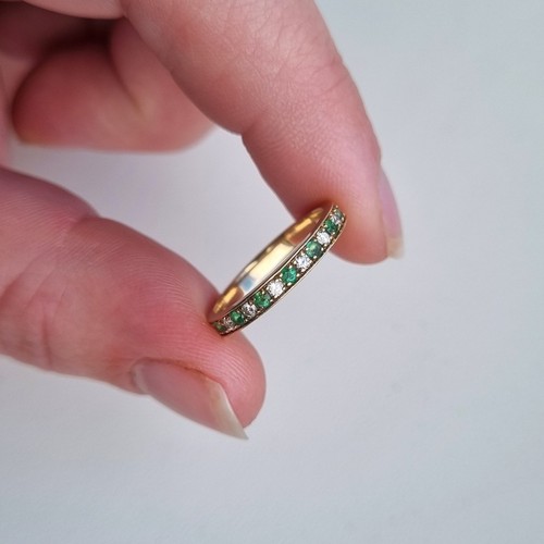 Hallmarked 9ct Yellow Gold Emerald & Diamond Band Ring Size K 1.8g - Picture 8 of 18