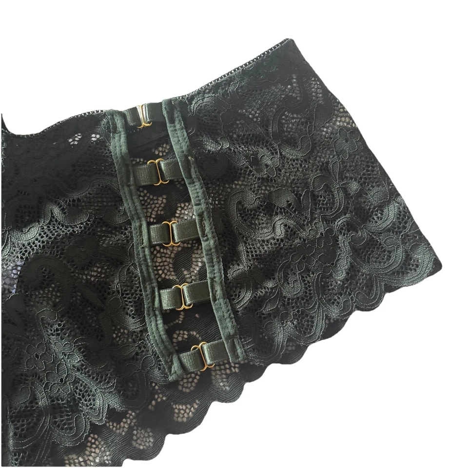 NUEVO Bragas Cheeky BoyShort Talla L Encaje Verde Con Herrajes Tono Dorado Foto 2 de 4