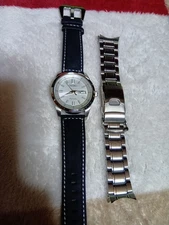 SEIKO automatic watch silver/black beautiful item! Comes with a leather belt!
