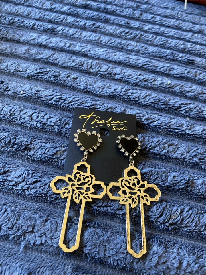 Pendientes colgantes THALIA SODI tono dorado rosa cruz y corazón Foto 2 de 3