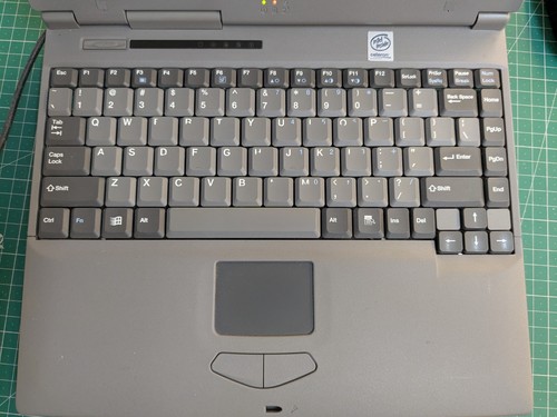 vintage retro Fic Intel Celeron Windows Millenium Laptop 4.8gb ata hdd - Afbeelding 6 van 12