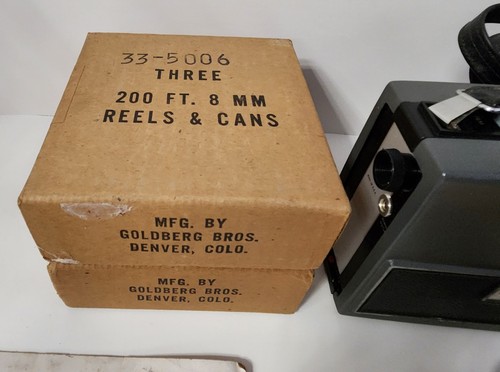 Kodak Electric 8 Zoom Reflex Camera with Accessories - Picture 6 of 11