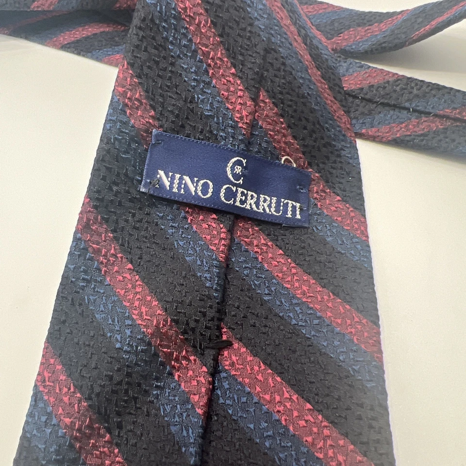 Мужской 100% шелковый галстук CERRUTI ТЕКСТУРИРОВАННЫЙ дизайнерский в полоску черный бордовый синий EX - Изображение 2 из 4