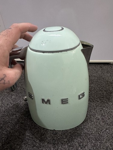 Smeg KLF03PGUK 1.7L Pastel Green Retro Kettle KLF03PGUK - See Description - Picture 6 of 10