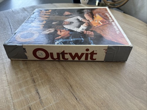 Outwit Board Game Strategy Game Parker Brothers Family Fun Vintage - Picture 5 of 9