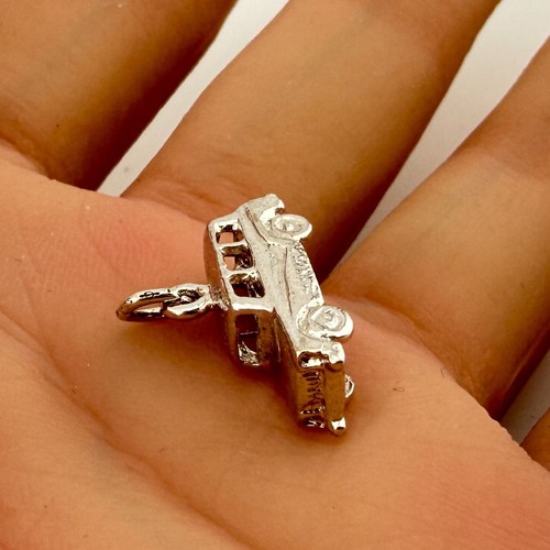 Vintage 925 Sterling Silver Taxi Cab Charm Pendant 3/4'' (2.2g) - Picture 4 of 5