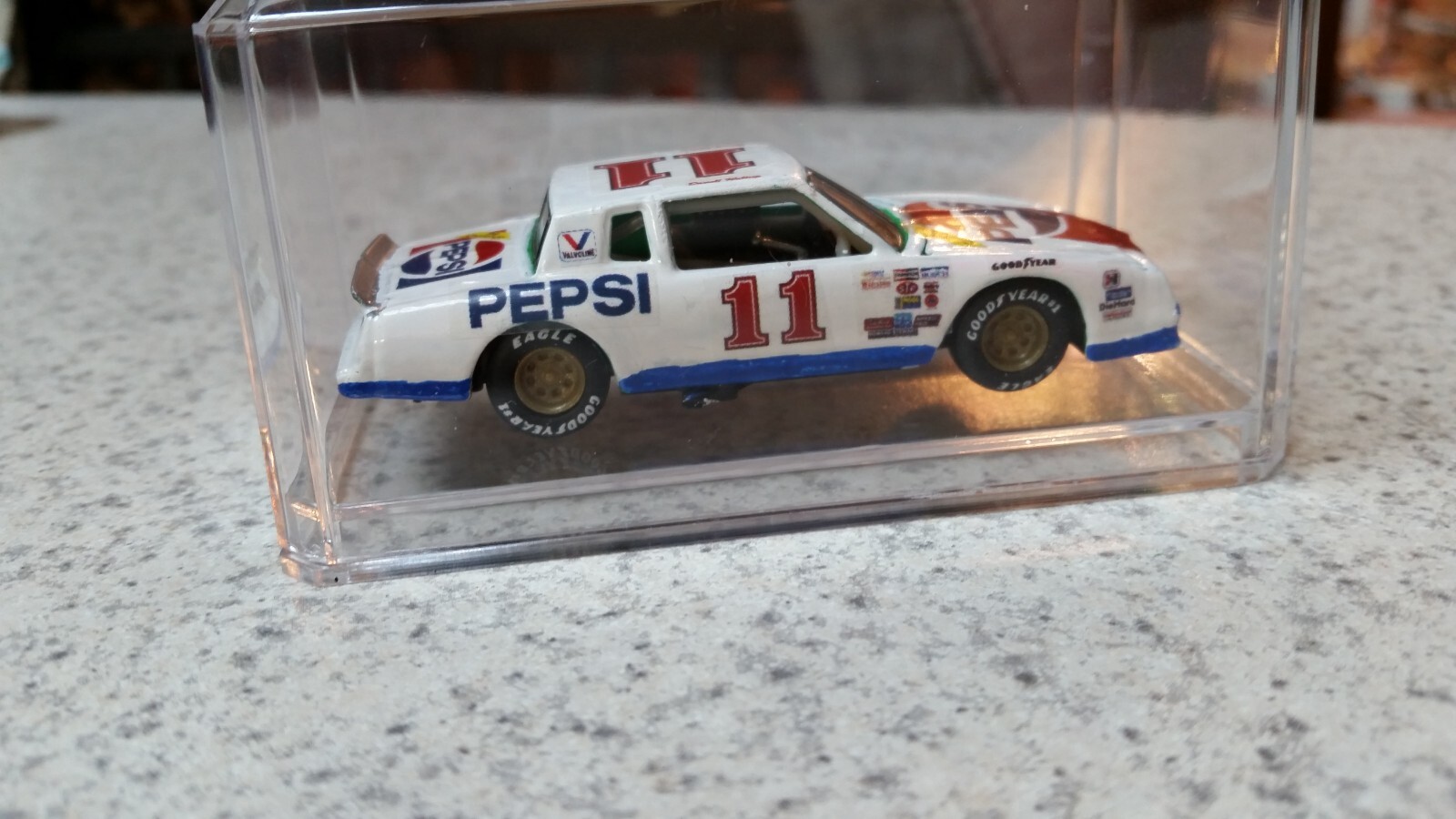 Picture 4 of 5