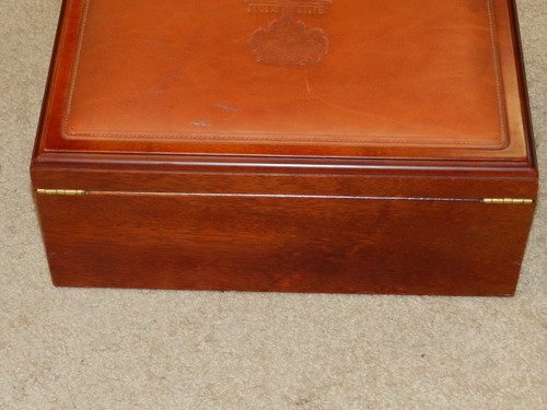 RARE Stuart Kern “America” OLD ELM HUMIDOR CIGAR BOX GREAT COND. - Picture 3 of 6