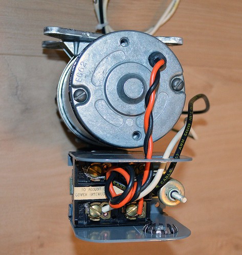 Buell Air Compressor - 12 Volt - Cast Iron Housing - New Old Stock - Picture 6 of 8