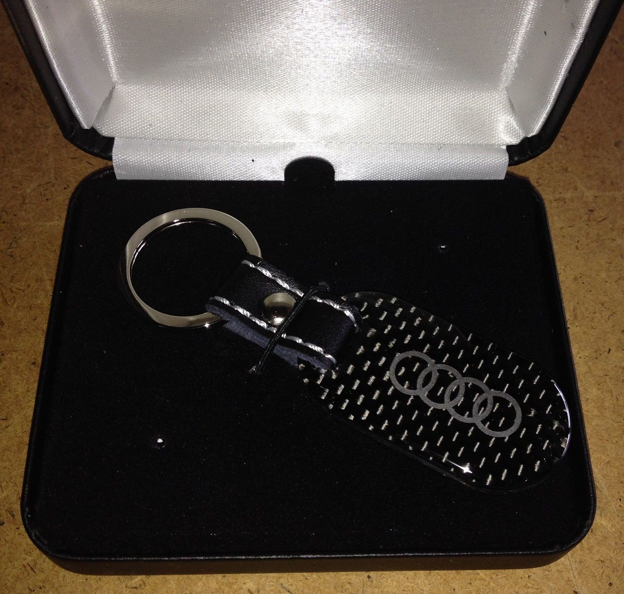 Toogod Replacement for Handmade Rhinestones Crystal Car Key Chain Audi A1 A3 A4 A5 A6 A7 A8 Q5 Q7 R8 S5 S7 Q6 RS Keychain Family Present Bling Car Accessories