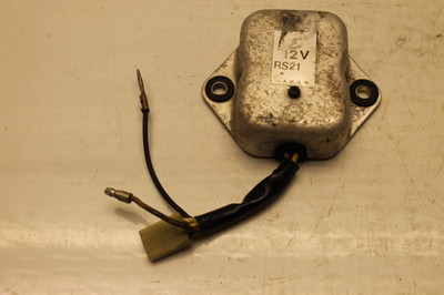 のん Kawasaki S3 S 3 Triple 400 #4182 Voltage Regulator | eBay