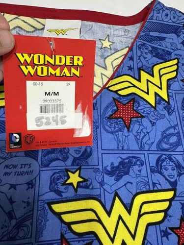 Blusa Médica DC Comics Para Mujer Talla M Mujer Maravilla Azul Manga Corta 3 Bolsillos Nueva con Etiquetas - Imagen 10 de 15