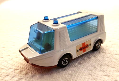 Matchbox Vintage 1971 Strecha Fetcha Ambulance Van #46d Diecast 1:64 - Picture 3 of 5