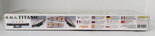 Academy Model Kit R.M.S. Titanic Static Model 1/720th Scale (14401) - Picture 3 of 6