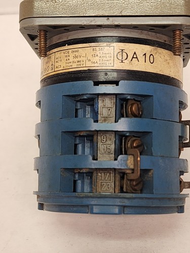 Kraus & Naimer A10 VDE 0660 Rotary panel Switch 10 A, 600v, 4 positions - Picture 5 of 10