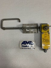 Castell Hercules 4 D13 IEC947-5-1 Access Interlock w/ Safety Switch, Key & Latch