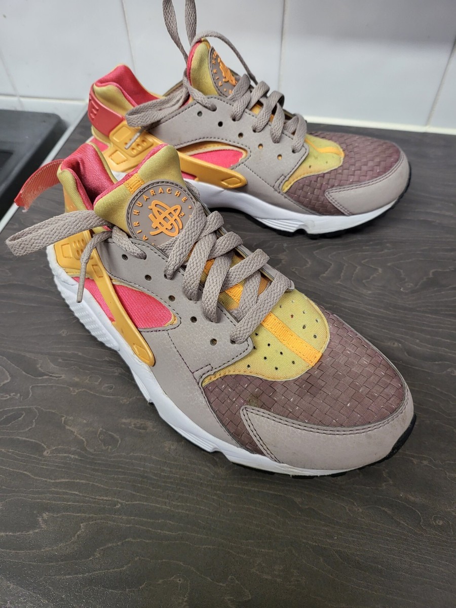 Nike huarache 2025 atomic mango sail