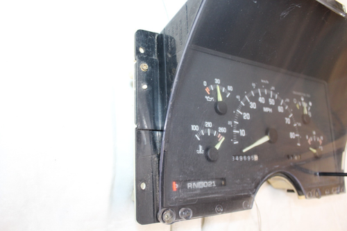 92-94 Chevy SILVERADO Suburban Gmc Sierra Instrument CLUSTER Gauges Speedometer - Picture 4 of 8