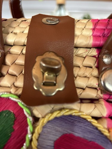 Vintage Woven Rattan Straw Small Handbag/Purse With Flowers & Leaves EUC - Picture 4 of 9
