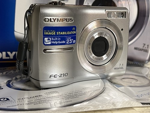Olympus FE-210/x-775 w Box, Software, Cables, Manuals. Great Condition! - Picture 2 of 8