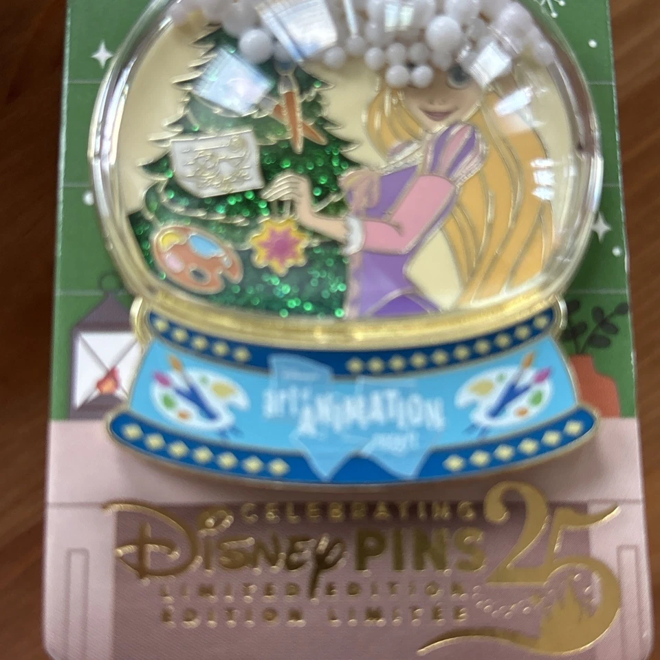 Prendedor Disney 2025 Felices Fiestas Arte de Animación Resort Rapunzel Globo de Nieve LE2000 Foto 2 de 3