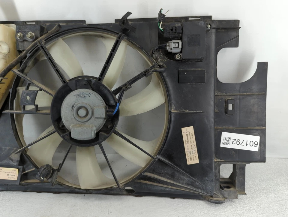 Toyota Prius Left Radiator Fan Motor Assembly FYDRC - Image 4 of 4