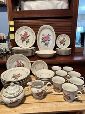 Vtg Victorian Rose Collection Gibson 44pc Porcelain Set Service for 8 Gold Rim