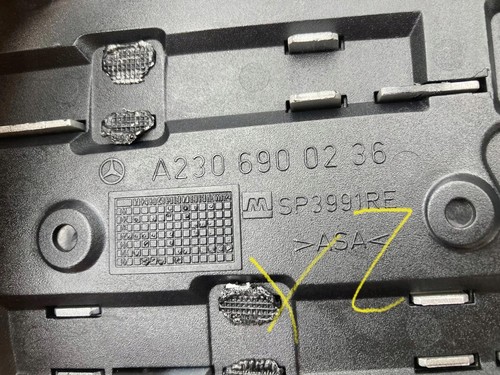 Griglia ingresso cromata Mercedes-Benz A2306900236 SL R230 destra usata - Foto 6 di 6
