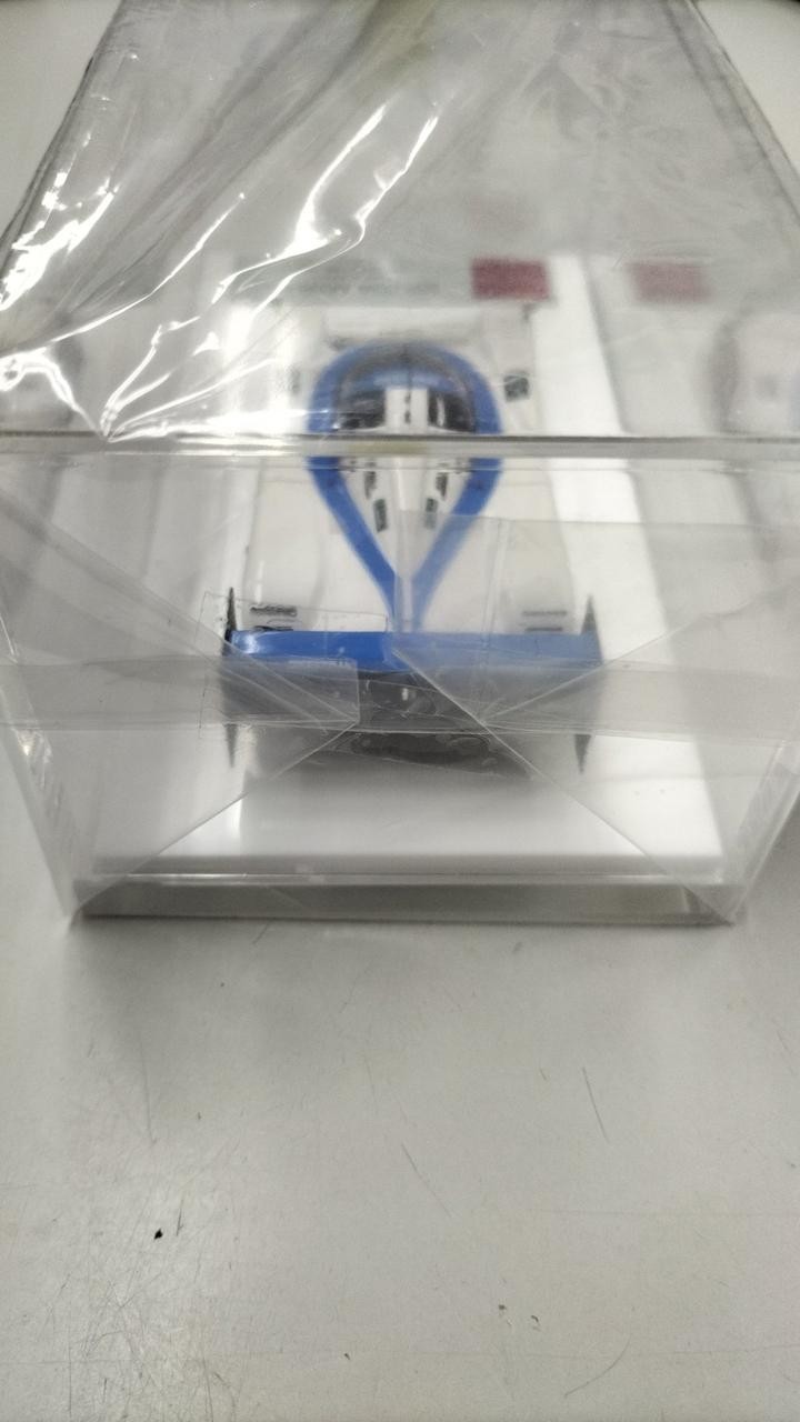 Picture 11 of 12