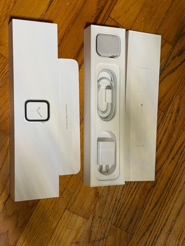 Apple Watch Series 4 LTE 44mm Stainless Steel & Sapphire Glass; New White Band - Photo 5 sur 8