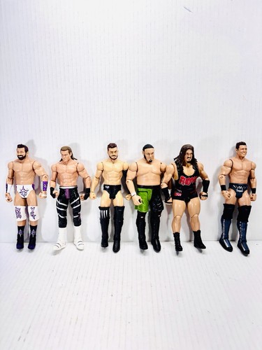 Lotto 21 action figure WWE Mattel Wrestling e 60+ accessori - Foto 4 di 7