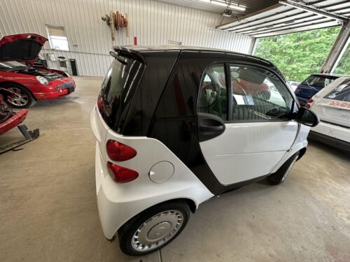 08-16 SMART FORTWO COUPE PASSENGER RIGHT FRONT DOOR CRYSTAL WHITE/BLACK EAZ/EN1U - Picture 4 of 8