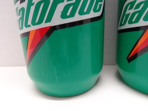 Pair of Vintage Gatorade Bottles in Very Good Condition, Specialized 8" - Picture 2 of 13