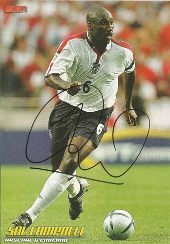 ENGLAND & ARSENAL: SOL CAMPBELL SIGNED A4 (12x8) MAGAZINE PICTURE+COA